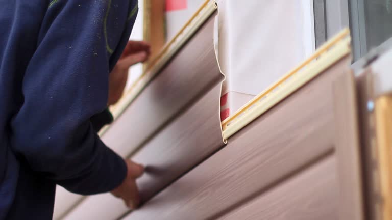 Best Property Management Cleanouts  in Saddle Rock, NY